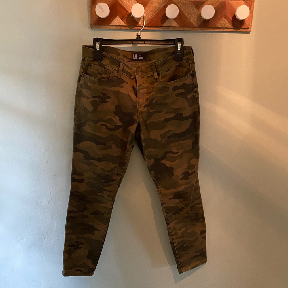 Camo skimmers